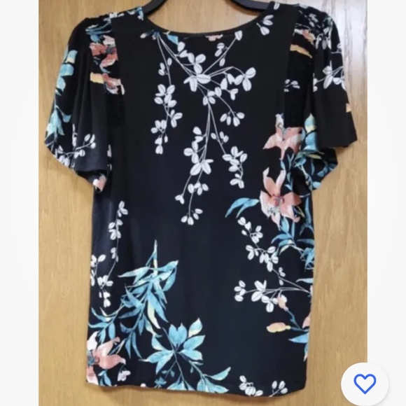 Fourteenth Place Flutter Smock Black Floral Top Size Small NEW - Picture 4 of 10